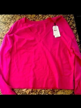 Women's Fuchsia V-Neck Dalmain Sweater NWT